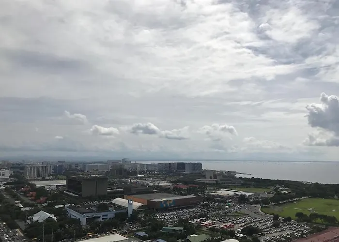 De Luxe, Standard And -the Breeze Residences-close To Airport,mall Of Asia, Us Embassy *