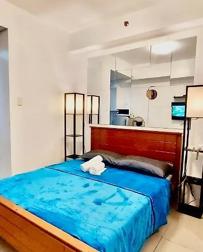 De Luxe, Standard And -the Breeze Residences-close To Airport,mall Of Asia, Us Embassy