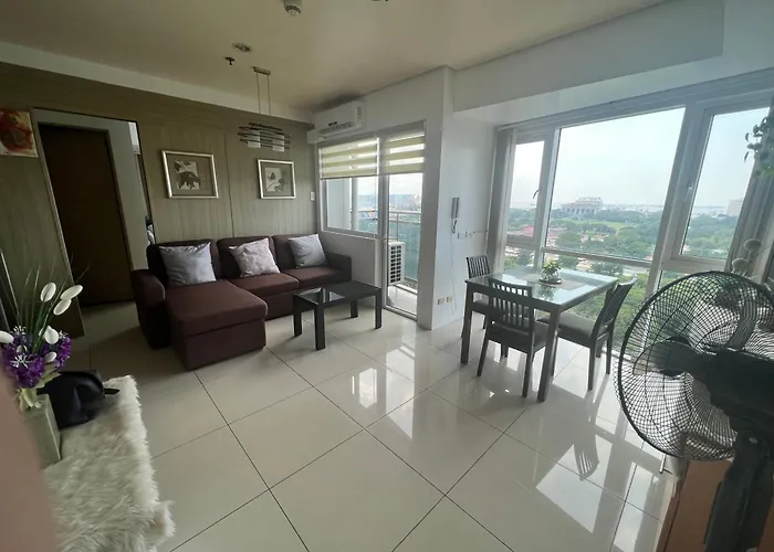 De Luxe, Standard And -the Breeze Residences-close To Airport,mall Of Asia, Us Embassy Manille