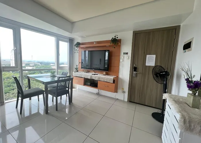 De Luxe, Standard And -the Breeze Residences-close To Airport,mall Of Asia, Us Embassy * Manille