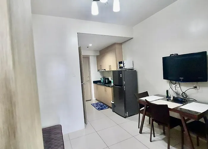 De Luxe, Standard And -the Breeze Residences-close To Airport,mall Of Asia, Us Embassy *