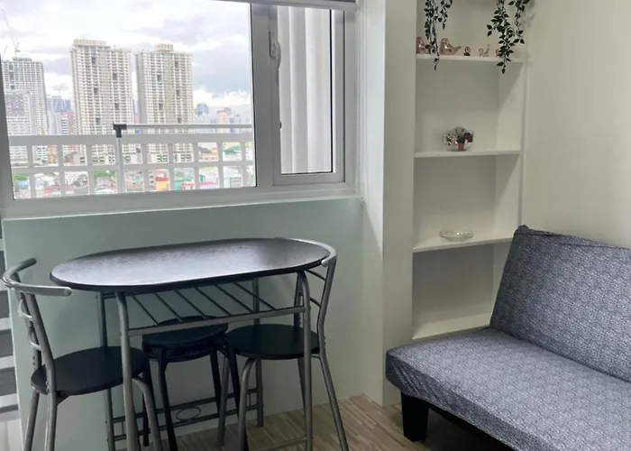De Luxe, Standard And -the Breeze Residences-close To Airport,mall Of Asia, Us Embassy Appartement *