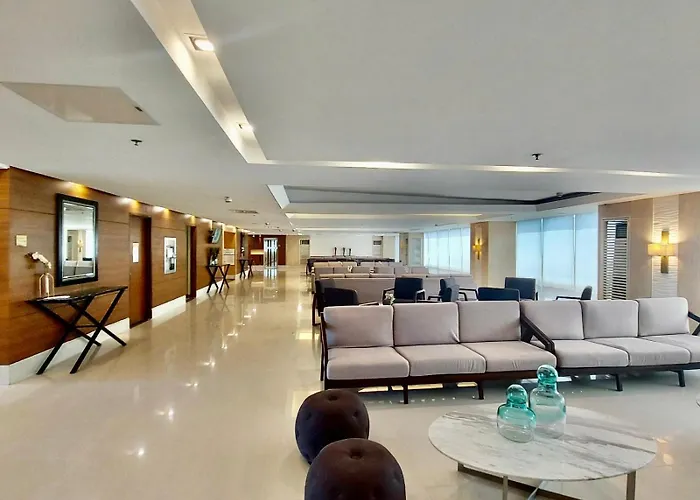 De Luxe, Standard And -the Breeze Residences-close To Airport,mall Of Asia, Us Embassy * Manille
