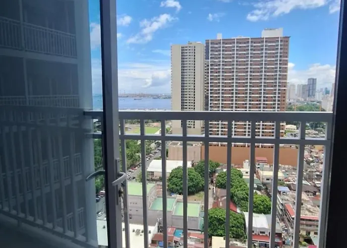 De Luxe, Standard And -the Breeze Residences-close To Airport,mall Of Asia, Us Embassy Manille