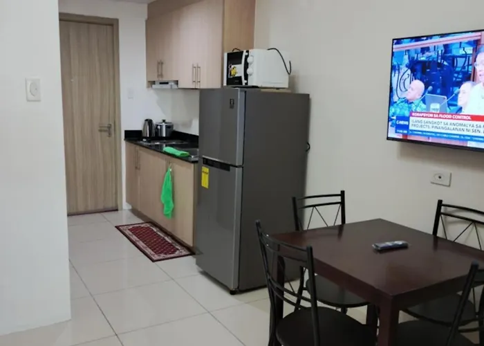 De Luxe, Standard And -the Breeze Residences-close To Airport,mall Of Asia, Us Embassy Appartement *