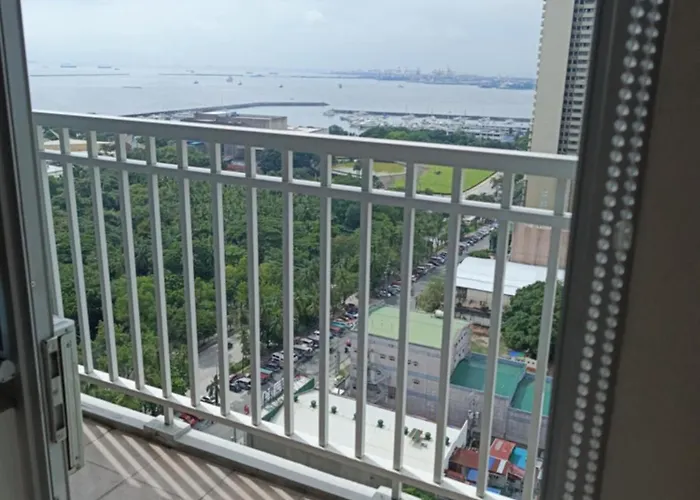 De Luxe, Standard And -the Breeze Residences-close To Airport,mall Of Asia, Us Embassy Manille