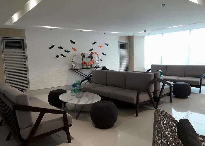 De Luxe, Standard And -the Breeze Residences-close To Airport,mall Of Asia, Us Embassy