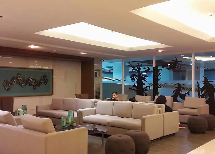 De Luxe, Standard And -the Breeze Residences-close To Airport,mall Of Asia, Us Embassy *
